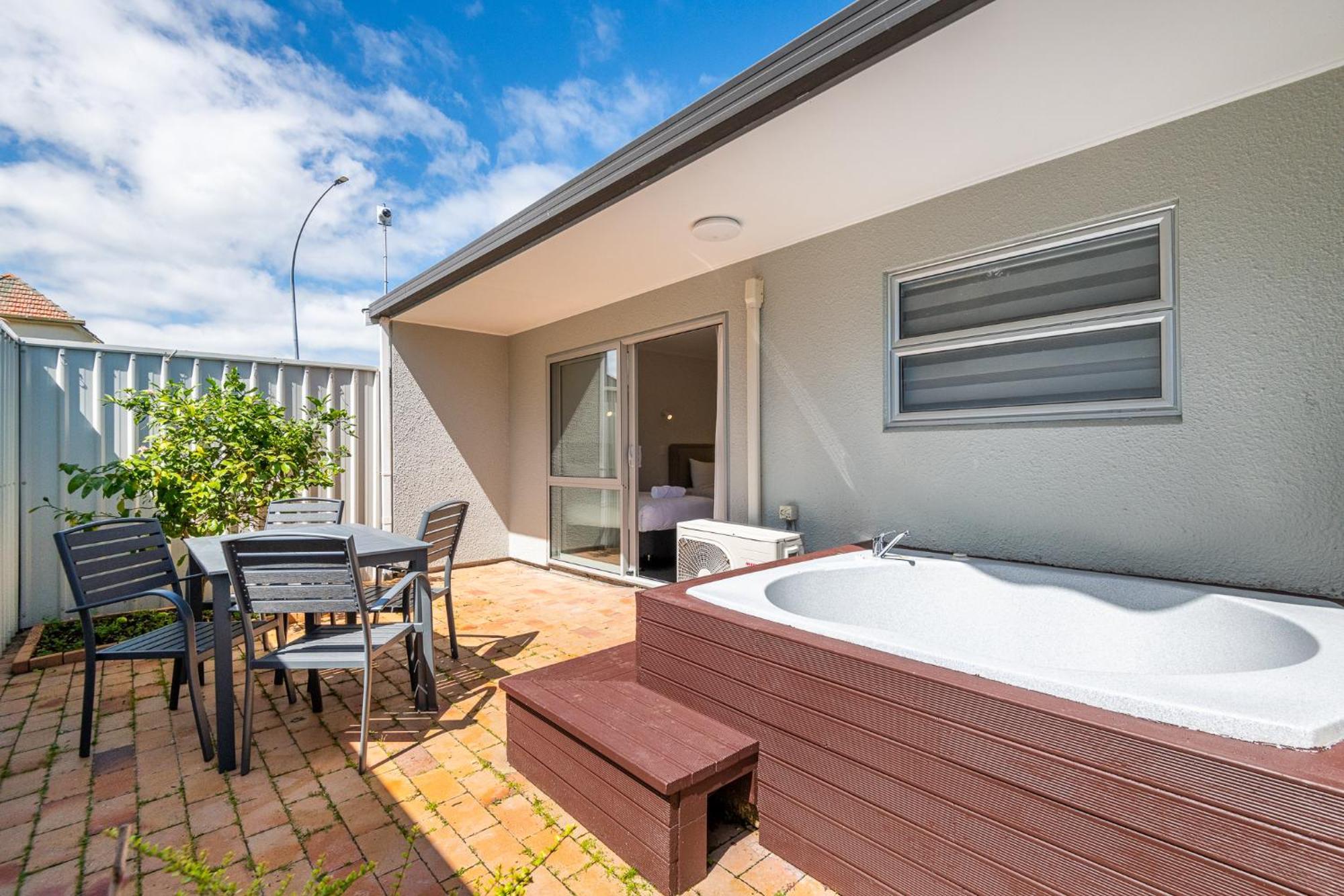 Aurora City Suites Motel Rotorua Exterior photo